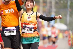 BIB: 100, 2017, 195, 45335, 42195, 46741
                            <button type="button" onclick="openModal(8334633)" class="btn btn-primary btn-sm float-right btn-popup" data-toggle="modal" data-target=".modal-high-quality">
                        <i class="fas fa-shopping-cart"></i> Add to Cart
                    </button>
                                            <button type="button" onclick="isThisMe(8334633, true)" class="btn btn-success btn-sm float-right btn-popup btn-isme hidden" data-toggle="tooltip" data-placement="bottom" title="นี่คือรูปของคุณใช่ไหม คลิกที่นี่เพื่อเอาเข้าอัลบั้ม">
                        <i class="fas fa-plus"></i> Add to album
                    </button>
                    <button type="button" onclick="isThisMe(8334633, false)" class="btn btn-warning btn-sm float-right btn-popup btn-isnotme hidden">
                        <i class="fas fa-ban"></i> Remove from album
                    </button>