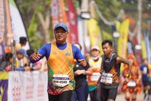 BIB: 41589
                            <button type="button" onclick="openModal(8338833)" class="btn btn-primary btn-sm float-right btn-popup" data-toggle="modal" data-target=".modal-high-quality">
                        <i class="fas fa-shopping-cart"></i> Add to Cart
                    </button>
                                            <button type="button" onclick="isThisMe(8338833, true)" class="btn btn-success btn-sm float-right btn-popup btn-isme hidden" data-toggle="tooltip" data-placement="bottom" title="นี่คือรูปของคุณใช่ไหม คลิกที่นี่เพื่อเอาเข้าอัลบั้ม">
                        <i class="fas fa-plus"></i> Add to album
                    </button>
                    <button type="button" onclick="isThisMe(8338833, false)" class="btn btn-warning btn-sm float-right btn-popup btn-isnotme hidden">
                        <i class="fas fa-ban"></i> Remove from album
                    </button>