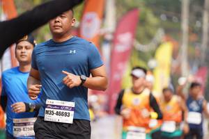 BIB: 42195, 46693, 4250
                            <button type="button" onclick="openModal(8320275)" class="btn btn-primary btn-sm float-right btn-popup" data-toggle="modal" data-target=".modal-high-quality">
                        <i class="fas fa-shopping-cart"></i> Add to Cart
                    </button>
                                            <button type="button" onclick="isThisMe(8320275, true)" class="btn btn-success btn-sm float-right btn-popup btn-isme hidden" data-toggle="tooltip" data-placement="bottom" title="นี่คือรูปของคุณใช่ไหม คลิกที่นี่เพื่อเอาเข้าอัลบั้ม">
                        <i class="fas fa-plus"></i> Add to album
                    </button>
                    <button type="button" onclick="isThisMe(8320275, false)" class="btn btn-warning btn-sm float-right btn-popup btn-isnotme hidden">
                        <i class="fas fa-ban"></i> Remove from album
                    </button>