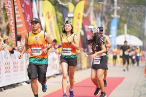 BIB: 42940, 40264, 45200
                            <button type="button" onclick="openModal(8335362)" class="btn btn-primary btn-sm float-right btn-popup" data-toggle="modal" data-target=".modal-high-quality">
                        <i class="fas fa-shopping-cart"></i> Add to Cart
                    </button>
                                            <button type="button" onclick="isThisMe(8335362, true)" class="btn btn-success btn-sm float-right btn-popup btn-isme hidden" data-toggle="tooltip" data-placement="bottom" title="นี่คือรูปของคุณใช่ไหม คลิกที่นี่เพื่อเอาเข้าอัลบั้ม">
                        <i class="fas fa-plus"></i> Add to album
                    </button>
                    <button type="button" onclick="isThisMe(8335362, false)" class="btn btn-warning btn-sm float-right btn-popup btn-isnotme hidden">
                        <i class="fas fa-ban"></i> Remove from album
                    </button>