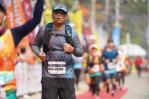 BIB: 4212, 42550
                            <button type="button" onclick="openModal(8328835)" class="btn btn-primary btn-sm float-right btn-popup" data-toggle="modal" data-target=".modal-high-quality">
                        <i class="fas fa-shopping-cart"></i> Add to Cart
                    </button>
                                            <button type="button" onclick="isThisMe(8328835, true)" class="btn btn-success btn-sm float-right btn-popup btn-isme hidden" data-toggle="tooltip" data-placement="bottom" title="นี่คือรูปของคุณใช่ไหม คลิกที่นี่เพื่อเอาเข้าอัลบั้ม">
                        <i class="fas fa-plus"></i> Add to album
                    </button>
                    <button type="button" onclick="isThisMe(8328835, false)" class="btn btn-warning btn-sm float-right btn-popup btn-isnotme hidden">
                        <i class="fas fa-ban"></i> Remove from album
                    </button>