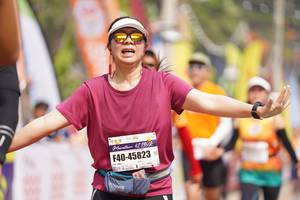 BIB: 421952, 45823
                            <button type="button" onclick="openModal(8334568)" class="btn btn-primary btn-sm float-right btn-popup" data-toggle="modal" data-target=".modal-high-quality">
                        <i class="fas fa-shopping-cart"></i> Add to Cart
                    </button>
                                            <button type="button" onclick="isThisMe(8334568, true)" class="btn btn-success btn-sm float-right btn-popup btn-isme hidden" data-toggle="tooltip" data-placement="bottom" title="นี่คือรูปของคุณใช่ไหม คลิกที่นี่เพื่อเอาเข้าอัลบั้ม">
                        <i class="fas fa-plus"></i> Add to album
                    </button>
                    <button type="button" onclick="isThisMe(8334568, false)" class="btn btn-warning btn-sm float-right btn-popup btn-isnotme hidden">
                        <i class="fas fa-ban"></i> Remove from album
                    </button>