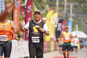 BIB: 42928, 43082
                            <button type="button" onclick="openModal(8313091)" class="btn btn-primary btn-sm float-right btn-popup" data-toggle="modal" data-target=".modal-high-quality">
                        <i class="fas fa-shopping-cart"></i> Add to Cart
                    </button>
                                            <button type="button" onclick="isThisMe(8313091, true)" class="btn btn-success btn-sm float-right btn-popup btn-isme hidden" data-toggle="tooltip" data-placement="bottom" title="นี่คือรูปของคุณใช่ไหม คลิกที่นี่เพื่อเอาเข้าอัลบั้ม">
                        <i class="fas fa-plus"></i> Add to album
                    </button>
                    <button type="button" onclick="isThisMe(8313091, false)" class="btn btn-warning btn-sm float-right btn-popup btn-isnotme hidden">
                        <i class="fas fa-ban"></i> Remove from album
                    </button>