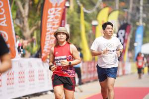 BIB: 
                            <button type="button" onclick="openModal(8318553)" class="btn btn-primary btn-sm float-right btn-popup" data-toggle="modal" data-target=".modal-high-quality">
                        <i class="fas fa-shopping-cart"></i> Add to Cart
                    </button>
                                            <button type="button" onclick="isThisMe(8318553, true)" class="btn btn-success btn-sm float-right btn-popup btn-isme hidden" data-toggle="tooltip" data-placement="bottom" title="นี่คือรูปของคุณใช่ไหม คลิกที่นี่เพื่อเอาเข้าอัลบั้ม">
                        <i class="fas fa-plus"></i> Add to album
                    </button>
                    <button type="button" onclick="isThisMe(8318553, false)" class="btn btn-warning btn-sm float-right btn-popup btn-isnotme hidden">
                        <i class="fas fa-ban"></i> Remove from album
                    </button>