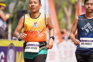 BIB: 42195, 42126, 12195, 48051
                            <button type="button" onclick="openModal(8320801)" class="btn btn-primary btn-sm float-right btn-popup" data-toggle="modal" data-target=".modal-high-quality">
                        <i class="fas fa-shopping-cart"></i> Add to Cart
                    </button>
                                            <button type="button" onclick="isThisMe(8320801, true)" class="btn btn-success btn-sm float-right btn-popup btn-isme hidden" data-toggle="tooltip" data-placement="bottom" title="นี่คือรูปของคุณใช่ไหม คลิกที่นี่เพื่อเอาเข้าอัลบั้ม">
                        <i class="fas fa-plus"></i> Add to album
                    </button>
                    <button type="button" onclick="isThisMe(8320801, false)" class="btn btn-warning btn-sm float-right btn-popup btn-isnotme hidden">
                        <i class="fas fa-ban"></i> Remove from album
                    </button>