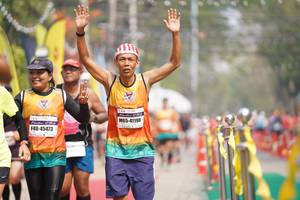 BIB: 41190, 45473
                            <button type="button" onclick="openModal(8332241)" class="btn btn-primary btn-sm float-right btn-popup" data-toggle="modal" data-target=".modal-high-quality">
                        <i class="fas fa-shopping-cart"></i> Add to Cart
                    </button>
                                            <button type="button" onclick="isThisMe(8332241, true)" class="btn btn-success btn-sm float-right btn-popup btn-isme hidden" data-toggle="tooltip" data-placement="bottom" title="นี่คือรูปของคุณใช่ไหม คลิกที่นี่เพื่อเอาเข้าอัลบั้ม">
                        <i class="fas fa-plus"></i> Add to album
                    </button>
                    <button type="button" onclick="isThisMe(8332241, false)" class="btn btn-warning btn-sm float-right btn-popup btn-isnotme hidden">
                        <i class="fas fa-ban"></i> Remove from album
                    </button>