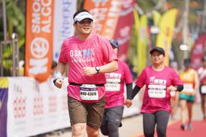 BIB: 43018
                            <button type="button" onclick="openModal(9866679)" class="btn btn-primary btn-sm float-right btn-popup" data-toggle="modal" data-target=".modal-high-quality">
                        <i class="fas fa-shopping-cart"></i> Add to Cart
                    </button>
                                            <button type="button" onclick="isThisMe(9866679, true)" class="btn btn-success btn-sm float-right btn-popup btn-isme hidden" data-toggle="tooltip" data-placement="bottom" title="นี่คือรูปของคุณใช่ไหม คลิกที่นี่เพื่อเอาเข้าอัลบั้ม">
                        <i class="fas fa-plus"></i> Add to album
                    </button>
                    <button type="button" onclick="isThisMe(9866679, false)" class="btn btn-warning btn-sm float-right btn-popup btn-isnotme hidden">
                        <i class="fas fa-ban"></i> Remove from album
                    </button>