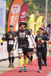 BIB: 
                            <button type="button" onclick="openModal(9865911)" class="btn btn-primary btn-sm float-right btn-popup" data-toggle="modal" data-target=".modal-high-quality">
                        <i class="fas fa-shopping-cart"></i> Add to Cart
                    </button>
                                            <button type="button" onclick="isThisMe(9865911, true)" class="btn btn-success btn-sm float-right btn-popup btn-isme hidden" data-toggle="tooltip" data-placement="bottom" title="นี่คือรูปของคุณใช่ไหม คลิกที่นี่เพื่อเอาเข้าอัลบั้ม">
                        <i class="fas fa-plus"></i> Add to album
                    </button>
                    <button type="button" onclick="isThisMe(9865911, false)" class="btn btn-warning btn-sm float-right btn-popup btn-isnotme hidden">
                        <i class="fas fa-ban"></i> Remove from album
                    </button>