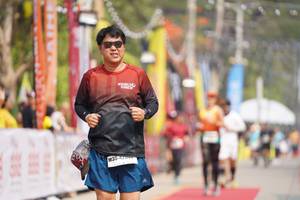 BIB: 352
                            <button type="button" onclick="openModal(9868044)" class="btn btn-primary btn-sm float-right btn-popup" data-toggle="modal" data-target=".modal-high-quality">
                        <i class="fas fa-shopping-cart"></i> Add to Cart
                    </button>
                                            <button type="button" onclick="isThisMe(9868044, true)" class="btn btn-success btn-sm float-right btn-popup btn-isme hidden" data-toggle="tooltip" data-placement="bottom" title="นี่คือรูปของคุณใช่ไหม คลิกที่นี่เพื่อเอาเข้าอัลบั้ม">
                        <i class="fas fa-plus"></i> Add to album
                    </button>
                    <button type="button" onclick="isThisMe(9868044, false)" class="btn btn-warning btn-sm float-right btn-popup btn-isnotme hidden">
                        <i class="fas fa-ban"></i> Remove from album
                    </button>