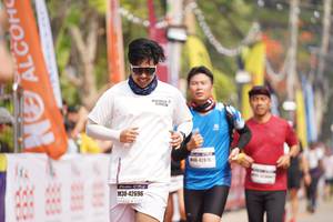 BIB: 428, 42696
                            <button type="button" onclick="openModal(9868056)" class="btn btn-primary btn-sm float-right btn-popup" data-toggle="modal" data-target=".modal-high-quality">
                        <i class="fas fa-shopping-cart"></i> Add to Cart
                    </button>
                                            <button type="button" onclick="isThisMe(9868056, true)" class="btn btn-success btn-sm float-right btn-popup btn-isme hidden" data-toggle="tooltip" data-placement="bottom" title="นี่คือรูปของคุณใช่ไหม คลิกที่นี่เพื่อเอาเข้าอัลบั้ม">
                        <i class="fas fa-plus"></i> Add to album
                    </button>
                    <button type="button" onclick="isThisMe(9868056, false)" class="btn btn-warning btn-sm float-right btn-popup btn-isnotme hidden">
                        <i class="fas fa-ban"></i> Remove from album
                    </button>