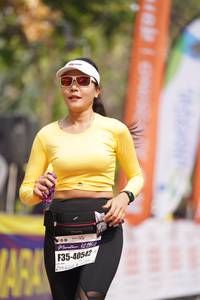 BIB: 4219, 40542
                            <button type="button" onclick="openModal(9866035)" class="btn btn-primary btn-sm float-right btn-popup" data-toggle="modal" data-target=".modal-high-quality">
                        <i class="fas fa-shopping-cart"></i> Add to Cart
                    </button>
                                            <button type="button" onclick="isThisMe(9866035, true)" class="btn btn-success btn-sm float-right btn-popup btn-isme hidden" data-toggle="tooltip" data-placement="bottom" title="นี่คือรูปของคุณใช่ไหม คลิกที่นี่เพื่อเอาเข้าอัลบั้ม">
                        <i class="fas fa-plus"></i> Add to album
                    </button>
                    <button type="button" onclick="isThisMe(9866035, false)" class="btn btn-warning btn-sm float-right btn-popup btn-isnotme hidden">
                        <i class="fas fa-ban"></i> Remove from album
                    </button>