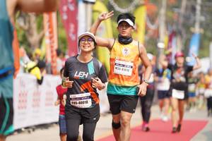 BIB: 41810, 40018
                            <button type="button" onclick="openModal(9866216)" class="btn btn-primary btn-sm float-right btn-popup" data-toggle="modal" data-target=".modal-high-quality">
                        <i class="fas fa-shopping-cart"></i> Add to Cart
                    </button>
                                            <button type="button" onclick="isThisMe(9866216, true)" class="btn btn-success btn-sm float-right btn-popup btn-isme hidden" data-toggle="tooltip" data-placement="bottom" title="นี่คือรูปของคุณใช่ไหม คลิกที่นี่เพื่อเอาเข้าอัลบั้ม">
                        <i class="fas fa-plus"></i> Add to album
                    </button>
                    <button type="button" onclick="isThisMe(9866216, false)" class="btn btn-warning btn-sm float-right btn-popup btn-isnotme hidden">
                        <i class="fas fa-ban"></i> Remove from album
                    </button>