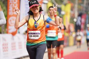 BIB: 42195, 40348
                            <button type="button" onclick="openModal(9866461)" class="btn btn-primary btn-sm float-right btn-popup" data-toggle="modal" data-target=".modal-high-quality">
                        <i class="fas fa-shopping-cart"></i> Add to Cart
                    </button>
                                            <button type="button" onclick="isThisMe(9866461, true)" class="btn btn-success btn-sm float-right btn-popup btn-isme hidden" data-toggle="tooltip" data-placement="bottom" title="นี่คือรูปของคุณใช่ไหม คลิกที่นี่เพื่อเอาเข้าอัลบั้ม">
                        <i class="fas fa-plus"></i> Add to album
                    </button>
                    <button type="button" onclick="isThisMe(9866461, false)" class="btn btn-warning btn-sm float-right btn-popup btn-isnotme hidden">
                        <i class="fas fa-ban"></i> Remove from album
                    </button>