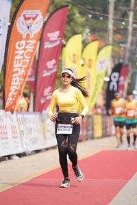 BIB: 40542
                            <button type="button" onclick="openModal(9866008)" class="btn btn-primary btn-sm float-right btn-popup" data-toggle="modal" data-target=".modal-high-quality">
                        <i class="fas fa-shopping-cart"></i> Add to Cart
                    </button>
                                            <button type="button" onclick="isThisMe(9866008, true)" class="btn btn-success btn-sm float-right btn-popup btn-isme hidden" data-toggle="tooltip" data-placement="bottom" title="นี่คือรูปของคุณใช่ไหม คลิกที่นี่เพื่อเอาเข้าอัลบั้ม">
                        <i class="fas fa-plus"></i> Add to album
                    </button>
                    <button type="button" onclick="isThisMe(9866008, false)" class="btn btn-warning btn-sm float-right btn-popup btn-isnotme hidden">
                        <i class="fas fa-ban"></i> Remove from album
                    </button>