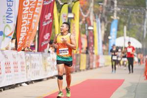 BIB: 4226, 3662
                            <button type="button" onclick="openModal(9867244)" class="btn btn-primary btn-sm float-right btn-popup" data-toggle="modal" data-target=".modal-high-quality">
                        <i class="fas fa-shopping-cart"></i> Add to Cart
                    </button>
                                            <button type="button" onclick="isThisMe(9867244, true)" class="btn btn-success btn-sm float-right btn-popup btn-isme hidden" data-toggle="tooltip" data-placement="bottom" title="นี่คือรูปของคุณใช่ไหม คลิกที่นี่เพื่อเอาเข้าอัลบั้ม">
                        <i class="fas fa-plus"></i> Add to album
                    </button>
                    <button type="button" onclick="isThisMe(9867244, false)" class="btn btn-warning btn-sm float-right btn-popup btn-isnotme hidden">
                        <i class="fas fa-ban"></i> Remove from album
                    </button>