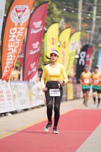 BIB: 0542, 40542
                            <button type="button" onclick="openModal(9865994)" class="btn btn-primary btn-sm float-right btn-popup" data-toggle="modal" data-target=".modal-high-quality">
                        <i class="fas fa-shopping-cart"></i> Add to Cart
                    </button>
                                            <button type="button" onclick="isThisMe(9865994, true)" class="btn btn-success btn-sm float-right btn-popup btn-isme hidden" data-toggle="tooltip" data-placement="bottom" title="นี่คือรูปของคุณใช่ไหม คลิกที่นี่เพื่อเอาเข้าอัลบั้ม">
                        <i class="fas fa-plus"></i> Add to album
                    </button>
                    <button type="button" onclick="isThisMe(9865994, false)" class="btn btn-warning btn-sm float-right btn-popup btn-isnotme hidden">
                        <i class="fas fa-ban"></i> Remove from album
                    </button>