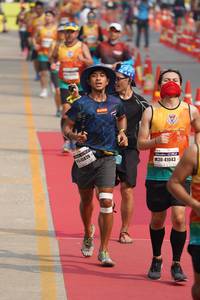 BIB: 45820, 41043
                            <button type="button" onclick="openModal(7886592)" class="btn btn-primary btn-sm float-right btn-popup" data-toggle="modal" data-target=".modal-high-quality">
                        <i class="fas fa-shopping-cart"></i> Add to Cart
                    </button>
                                            <button type="button" onclick="isThisMe(7886592, true)" class="btn btn-success btn-sm float-right btn-popup btn-isme hidden" data-toggle="tooltip" data-placement="bottom" title="นี่คือรูปของคุณใช่ไหม คลิกที่นี่เพื่อเอาเข้าอัลบั้ม">
                        <i class="fas fa-plus"></i> Add to album
                    </button>
                    <button type="button" onclick="isThisMe(7886592, false)" class="btn btn-warning btn-sm float-right btn-popup btn-isnotme hidden">
                        <i class="fas fa-ban"></i> Remove from album
                    </button>