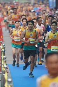 BIB: 16103, 17768
                            <button type="button" onclick="openModal(7341490)" class="btn btn-primary btn-sm float-right btn-popup" data-toggle="modal" data-target=".modal-high-quality">
                        <i class="fas fa-shopping-cart"></i> Add to Cart
                    </button>
                                            <button type="button" onclick="isThisMe(7341490, true)" class="btn btn-success btn-sm float-right btn-popup btn-isme hidden" data-toggle="tooltip" data-placement="bottom" title="นี่คือรูปของคุณใช่ไหม คลิกที่นี่เพื่อเอาเข้าอัลบั้ม">
                        <i class="fas fa-plus"></i> Add to album
                    </button>
                    <button type="button" onclick="isThisMe(7341490, false)" class="btn btn-warning btn-sm float-right btn-popup btn-isnotme hidden">
                        <i class="fas fa-ban"></i> Remove from album
                    </button>