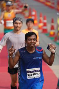 BIB: 42195, 42314
                            <button type="button" onclick="openModal(7861572)" class="btn btn-primary btn-sm float-right btn-popup" data-toggle="modal" data-target=".modal-high-quality">
                        <i class="fas fa-shopping-cart"></i> Add to Cart
                    </button>
                                            <button type="button" onclick="isThisMe(7861572, true)" class="btn btn-success btn-sm float-right btn-popup btn-isme hidden" data-toggle="tooltip" data-placement="bottom" title="นี่คือรูปของคุณใช่ไหม คลิกที่นี่เพื่อเอาเข้าอัลบั้ม">
                        <i class="fas fa-plus"></i> Add to album
                    </button>
                    <button type="button" onclick="isThisMe(7861572, false)" class="btn btn-warning btn-sm float-right btn-popup btn-isnotme hidden">
                        <i class="fas fa-ban"></i> Remove from album
                    </button>