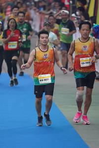 BIB: 010, 11621, 10577
                            <button type="button" onclick="openModal(7306822)" class="btn btn-primary btn-sm float-right btn-popup" data-toggle="modal" data-target=".modal-high-quality">
                        <i class="fas fa-shopping-cart"></i> Add to Cart
                    </button>
                                            <button type="button" onclick="isThisMe(7306822, true)" class="btn btn-success btn-sm float-right btn-popup btn-isme hidden" data-toggle="tooltip" data-placement="bottom" title="นี่คือรูปของคุณใช่ไหม คลิกที่นี่เพื่อเอาเข้าอัลบั้ม">
                        <i class="fas fa-plus"></i> Add to album
                    </button>
                    <button type="button" onclick="isThisMe(7306822, false)" class="btn btn-warning btn-sm float-right btn-popup btn-isnotme hidden">
                        <i class="fas fa-ban"></i> Remove from album
                    </button>