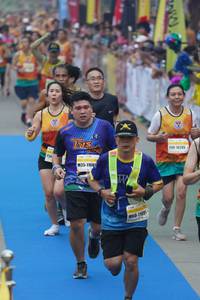 BIB: 16285, 1160, 11091
                            <button type="button" onclick="openModal(7319484)" class="btn btn-primary btn-sm float-right btn-popup" data-toggle="modal" data-target=".modal-high-quality">
                        <i class="fas fa-shopping-cart"></i> Add to Cart
                    </button>
                                            <button type="button" onclick="isThisMe(7319484, true)" class="btn btn-success btn-sm float-right btn-popup btn-isme hidden" data-toggle="tooltip" data-placement="bottom" title="นี่คือรูปของคุณใช่ไหม คลิกที่นี่เพื่อเอาเข้าอัลบั้ม">
                        <i class="fas fa-plus"></i> Add to album
                    </button>
                    <button type="button" onclick="isThisMe(7319484, false)" class="btn btn-warning btn-sm float-right btn-popup btn-isnotme hidden">
                        <i class="fas fa-ban"></i> Remove from album
                    </button>
