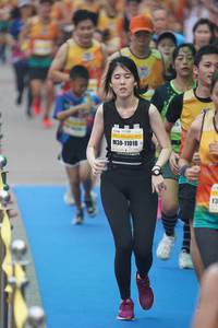 BIB: 11018
                            <button type="button" onclick="openModal(7342094)" class="btn btn-primary btn-sm float-right btn-popup" data-toggle="modal" data-target=".modal-high-quality">
                        <i class="fas fa-shopping-cart"></i> Add to Cart
                    </button>
                                            <button type="button" onclick="isThisMe(7342094, true)" class="btn btn-success btn-sm float-right btn-popup btn-isme hidden" data-toggle="tooltip" data-placement="bottom" title="นี่คือรูปของคุณใช่ไหม คลิกที่นี่เพื่อเอาเข้าอัลบั้ม">
                        <i class="fas fa-plus"></i> Add to album
                    </button>
                    <button type="button" onclick="isThisMe(7342094, false)" class="btn btn-warning btn-sm float-right btn-popup btn-isnotme hidden">
                        <i class="fas fa-ban"></i> Remove from album
                    </button>