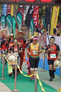 BIB: 400, 26542, 
                            <button type="button" onclick="openModal(7886553)" class="btn btn-primary btn-sm float-right btn-popup" data-toggle="modal" data-target=".modal-high-quality">
                        <i class="fas fa-shopping-cart"></i> Add to Cart
                    </button>
                                            <button type="button" onclick="isThisMe(7886553, true)" class="btn btn-success btn-sm float-right btn-popup btn-isme hidden" data-toggle="tooltip" data-placement="bottom" title="นี่คือรูปของคุณใช่ไหม คลิกที่นี่เพื่อเอาเข้าอัลบั้ม">
                        <i class="fas fa-plus"></i> Add to album
                    </button>
                    <button type="button" onclick="isThisMe(7886553, false)" class="btn btn-warning btn-sm float-right btn-popup btn-isnotme hidden">
                        <i class="fas fa-ban"></i> Remove from album
                    </button>