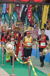 BIB: 410, 
                            <button type="button" onclick="openModal(7886486)" class="btn btn-primary btn-sm float-right btn-popup" data-toggle="modal" data-target=".modal-high-quality">
                        <i class="fas fa-shopping-cart"></i> Add to Cart
                    </button>
                                            <button type="button" onclick="isThisMe(7886486, true)" class="btn btn-success btn-sm float-right btn-popup btn-isme hidden" data-toggle="tooltip" data-placement="bottom" title="นี่คือรูปของคุณใช่ไหม คลิกที่นี่เพื่อเอาเข้าอัลบั้ม">
                        <i class="fas fa-plus"></i> Add to album
                    </button>
                    <button type="button" onclick="isThisMe(7886486, false)" class="btn btn-warning btn-sm float-right btn-popup btn-isnotme hidden">
                        <i class="fas fa-ban"></i> Remove from album
                    </button>