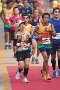 BIB: 47378, 41477, 4502
                            <button type="button" onclick="openModal(7853910)" class="btn btn-primary btn-sm float-right btn-popup" data-toggle="modal" data-target=".modal-high-quality">
                        <i class="fas fa-shopping-cart"></i> Add to Cart
                    </button>
                                            <button type="button" onclick="isThisMe(7853910, true)" class="btn btn-success btn-sm float-right btn-popup btn-isme hidden" data-toggle="tooltip" data-placement="bottom" title="นี่คือรูปของคุณใช่ไหม คลิกที่นี่เพื่อเอาเข้าอัลบั้ม">
                        <i class="fas fa-plus"></i> Add to album
                    </button>
                    <button type="button" onclick="isThisMe(7853910, false)" class="btn btn-warning btn-sm float-right btn-popup btn-isnotme hidden">
                        <i class="fas fa-ban"></i> Remove from album
                    </button>