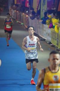 BIB: 1630
                            <button type="button" onclick="openModal(7299376)" class="btn btn-primary btn-sm float-right btn-popup" data-toggle="modal" data-target=".modal-high-quality">
                        <i class="fas fa-shopping-cart"></i> Add to Cart
                    </button>
                                            <button type="button" onclick="isThisMe(7299376, true)" class="btn btn-success btn-sm float-right btn-popup btn-isme hidden" data-toggle="tooltip" data-placement="bottom" title="นี่คือรูปของคุณใช่ไหม คลิกที่นี่เพื่อเอาเข้าอัลบั้ม">
                        <i class="fas fa-plus"></i> Add to album
                    </button>
                    <button type="button" onclick="isThisMe(7299376, false)" class="btn btn-warning btn-sm float-right btn-popup btn-isnotme hidden">
                        <i class="fas fa-ban"></i> Remove from album
                    </button>