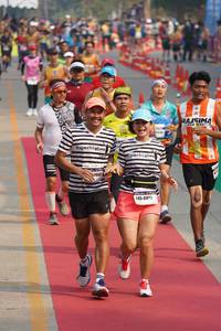BIB: 4347
                            <button type="button" onclick="openModal(7821228)" class="btn btn-primary btn-sm float-right btn-popup" data-toggle="modal" data-target=".modal-high-quality">
                        <i class="fas fa-shopping-cart"></i> Add to Cart
                    </button>
                                            <button type="button" onclick="isThisMe(7821228, true)" class="btn btn-success btn-sm float-right btn-popup btn-isme hidden" data-toggle="tooltip" data-placement="bottom" title="นี่คือรูปของคุณใช่ไหม คลิกที่นี่เพื่อเอาเข้าอัลบั้ม">
                        <i class="fas fa-plus"></i> Add to album
                    </button>
                    <button type="button" onclick="isThisMe(7821228, false)" class="btn btn-warning btn-sm float-right btn-popup btn-isnotme hidden">
                        <i class="fas fa-ban"></i> Remove from album
                    </button>