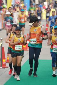 BIB: 28098, 27535, 216
                            <button type="button" onclick="openModal(7716820)" class="btn btn-primary btn-sm float-right btn-popup" data-toggle="modal" data-target=".modal-high-quality">
                        <i class="fas fa-shopping-cart"></i> Add to Cart
                    </button>
                                            <button type="button" onclick="isThisMe(7716820, true)" class="btn btn-success btn-sm float-right btn-popup btn-isme hidden" data-toggle="tooltip" data-placement="bottom" title="นี่คือรูปของคุณใช่ไหม คลิกที่นี่เพื่อเอาเข้าอัลบั้ม">
                        <i class="fas fa-plus"></i> Add to album
                    </button>
                    <button type="button" onclick="isThisMe(7716820, false)" class="btn btn-warning btn-sm float-right btn-popup btn-isnotme hidden">
                        <i class="fas fa-ban"></i> Remove from album
                    </button>