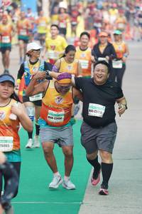 BIB: 22423, 22450, 26065
                            <button type="button" onclick="openModal(7682771)" class="btn btn-primary btn-sm float-right btn-popup" data-toggle="modal" data-target=".modal-high-quality">
                        <i class="fas fa-shopping-cart"></i> Add to Cart
                    </button>
                                            <button type="button" onclick="isThisMe(7682771, true)" class="btn btn-success btn-sm float-right btn-popup btn-isme hidden" data-toggle="tooltip" data-placement="bottom" title="นี่คือรูปของคุณใช่ไหม คลิกที่นี่เพื่อเอาเข้าอัลบั้ม">
                        <i class="fas fa-plus"></i> Add to album
                    </button>
                    <button type="button" onclick="isThisMe(7682771, false)" class="btn btn-warning btn-sm float-right btn-popup btn-isnotme hidden">
                        <i class="fas fa-ban"></i> Remove from album
                    </button>