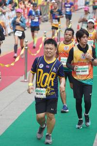 BIB: 20662, 21141
                            <button type="button" onclick="openModal(7702761)" class="btn btn-primary btn-sm float-right btn-popup" data-toggle="modal" data-target=".modal-high-quality">
                        <i class="fas fa-shopping-cart"></i> Add to Cart
                    </button>
                                            <button type="button" onclick="isThisMe(7702761, true)" class="btn btn-success btn-sm float-right btn-popup btn-isme hidden" data-toggle="tooltip" data-placement="bottom" title="นี่คือรูปของคุณใช่ไหม คลิกที่นี่เพื่อเอาเข้าอัลบั้ม">
                        <i class="fas fa-plus"></i> Add to album
                    </button>
                    <button type="button" onclick="isThisMe(7702761, false)" class="btn btn-warning btn-sm float-right btn-popup btn-isnotme hidden">
                        <i class="fas fa-ban"></i> Remove from album
                    </button>