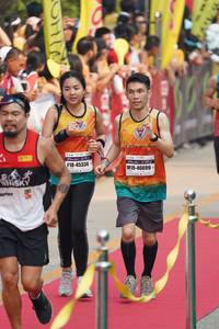 BIB: 45334, 46699
                            <button type="button" onclick="openModal(7775490)" class="btn btn-primary btn-sm float-right btn-popup" data-toggle="modal" data-target=".modal-high-quality">
                        <i class="fas fa-shopping-cart"></i> Add to Cart
                    </button>
                                            <button type="button" onclick="isThisMe(7775490, true)" class="btn btn-success btn-sm float-right btn-popup btn-isme hidden" data-toggle="tooltip" data-placement="bottom" title="นี่คือรูปของคุณใช่ไหม คลิกที่นี่เพื่อเอาเข้าอัลบั้ม">
                        <i class="fas fa-plus"></i> Add to album
                    </button>
                    <button type="button" onclick="isThisMe(7775490, false)" class="btn btn-warning btn-sm float-right btn-popup btn-isnotme hidden">
                        <i class="fas fa-ban"></i> Remove from album
                    </button>