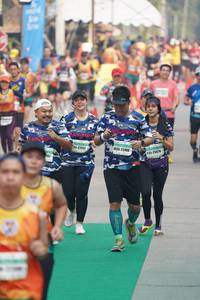 BIB: 2247, 22488
                            <button type="button" onclick="openModal(7730634)" class="btn btn-primary btn-sm float-right btn-popup" data-toggle="modal" data-target=".modal-high-quality">
                        <i class="fas fa-shopping-cart"></i> Add to Cart
                    </button>
                                            <button type="button" onclick="isThisMe(7730634, true)" class="btn btn-success btn-sm float-right btn-popup btn-isme hidden" data-toggle="tooltip" data-placement="bottom" title="นี่คือรูปของคุณใช่ไหม คลิกที่นี่เพื่อเอาเข้าอัลบั้ม">
                        <i class="fas fa-plus"></i> Add to album
                    </button>
                    <button type="button" onclick="isThisMe(7730634, false)" class="btn btn-warning btn-sm float-right btn-popup btn-isnotme hidden">
                        <i class="fas fa-ban"></i> Remove from album
                    </button>
