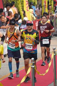 BIB: 2229, 40851, 45896, 42750
                            <button type="button" onclick="openModal(7811727)" class="btn btn-primary btn-sm float-right btn-popup" data-toggle="modal" data-target=".modal-high-quality">
                        <i class="fas fa-shopping-cart"></i> Add to Cart
                    </button>
                                            <button type="button" onclick="isThisMe(7811727, true)" class="btn btn-success btn-sm float-right btn-popup btn-isme hidden" data-toggle="tooltip" data-placement="bottom" title="นี่คือรูปของคุณใช่ไหม คลิกที่นี่เพื่อเอาเข้าอัลบั้ม">
                        <i class="fas fa-plus"></i> Add to album
                    </button>
                    <button type="button" onclick="isThisMe(7811727, false)" class="btn btn-warning btn-sm float-right btn-popup btn-isnotme hidden">
                        <i class="fas fa-ban"></i> Remove from album
                    </button>