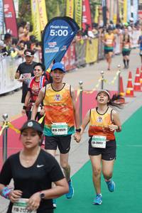 BIB: 500, 20929, 20497, 2123
                            <button type="button" onclick="openModal(7685955)" class="btn btn-primary btn-sm float-right btn-popup" data-toggle="modal" data-target=".modal-high-quality">
                        <i class="fas fa-shopping-cart"></i> Add to Cart
                    </button>
                                            <button type="button" onclick="isThisMe(7685955, true)" class="btn btn-success btn-sm float-right btn-popup btn-isme hidden" data-toggle="tooltip" data-placement="bottom" title="นี่คือรูปของคุณใช่ไหม คลิกที่นี่เพื่อเอาเข้าอัลบั้ม">
                        <i class="fas fa-plus"></i> Add to album
                    </button>
                    <button type="button" onclick="isThisMe(7685955, false)" class="btn btn-warning btn-sm float-right btn-popup btn-isnotme hidden">
                        <i class="fas fa-ban"></i> Remove from album
                    </button>