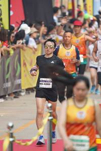 BIB: 43009
                            <button type="button" onclick="openModal(7704840)" class="btn btn-primary btn-sm float-right btn-popup" data-toggle="modal" data-target=".modal-high-quality">
                        <i class="fas fa-shopping-cart"></i> Add to Cart
                    </button>
                                            <button type="button" onclick="isThisMe(7704840, true)" class="btn btn-success btn-sm float-right btn-popup btn-isme hidden" data-toggle="tooltip" data-placement="bottom" title="นี่คือรูปของคุณใช่ไหม คลิกที่นี่เพื่อเอาเข้าอัลบั้ม">
                        <i class="fas fa-plus"></i> Add to album
                    </button>
                    <button type="button" onclick="isThisMe(7704840, false)" class="btn btn-warning btn-sm float-right btn-popup btn-isnotme hidden">
                        <i class="fas fa-ban"></i> Remove from album
                    </button>