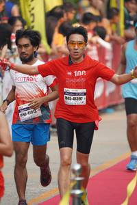 BIB: 100, 41397, 41013
                            <button type="button" onclick="openModal(7689997)" class="btn btn-primary btn-sm float-right btn-popup" data-toggle="modal" data-target=".modal-high-quality">
                        <i class="fas fa-shopping-cart"></i> Add to Cart
                    </button>
                                            <button type="button" onclick="isThisMe(7689997, true)" class="btn btn-success btn-sm float-right btn-popup btn-isme hidden" data-toggle="tooltip" data-placement="bottom" title="นี่คือรูปของคุณใช่ไหม คลิกที่นี่เพื่อเอาเข้าอัลบั้ม">
                        <i class="fas fa-plus"></i> Add to album
                    </button>
                    <button type="button" onclick="isThisMe(7689997, false)" class="btn btn-warning btn-sm float-right btn-popup btn-isnotme hidden">
                        <i class="fas fa-ban"></i> Remove from album
                    </button>