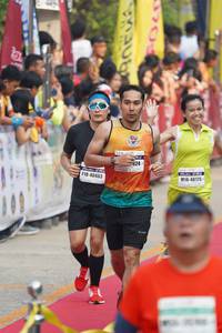 BIB: 924, 40403, 48175
                            <button type="button" onclick="openModal(7710663)" class="btn btn-primary btn-sm float-right btn-popup" data-toggle="modal" data-target=".modal-high-quality">
                        <i class="fas fa-shopping-cart"></i> Add to Cart
                    </button>
                                            <button type="button" onclick="isThisMe(7710663, true)" class="btn btn-success btn-sm float-right btn-popup btn-isme hidden" data-toggle="tooltip" data-placement="bottom" title="นี่คือรูปของคุณใช่ไหม คลิกที่นี่เพื่อเอาเข้าอัลบั้ม">
                        <i class="fas fa-plus"></i> Add to album
                    </button>
                    <button type="button" onclick="isThisMe(7710663, false)" class="btn btn-warning btn-sm float-right btn-popup btn-isnotme hidden">
                        <i class="fas fa-ban"></i> Remove from album
                    </button>