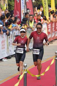BIB: 40824, 40004, 442
                            <button type="button" onclick="openModal(7775048)" class="btn btn-primary btn-sm float-right btn-popup" data-toggle="modal" data-target=".modal-high-quality">
                        <i class="fas fa-shopping-cart"></i> Add to Cart
                    </button>
                                            <button type="button" onclick="isThisMe(7775048, true)" class="btn btn-success btn-sm float-right btn-popup btn-isme hidden" data-toggle="tooltip" data-placement="bottom" title="นี่คือรูปของคุณใช่ไหม คลิกที่นี่เพื่อเอาเข้าอัลบั้ม">
                        <i class="fas fa-plus"></i> Add to album
                    </button>
                    <button type="button" onclick="isThisMe(7775048, false)" class="btn btn-warning btn-sm float-right btn-popup btn-isnotme hidden">
                        <i class="fas fa-ban"></i> Remove from album
                    </button>