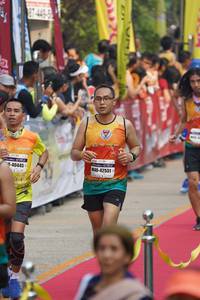 BIB: 42551, 40445
                            <button type="button" onclick="openModal(7683753)" class="btn btn-primary btn-sm float-right btn-popup" data-toggle="modal" data-target=".modal-high-quality">
                        <i class="fas fa-shopping-cart"></i> Add to Cart
                    </button>
                                            <button type="button" onclick="isThisMe(7683753, true)" class="btn btn-success btn-sm float-right btn-popup btn-isme hidden" data-toggle="tooltip" data-placement="bottom" title="นี่คือรูปของคุณใช่ไหม คลิกที่นี่เพื่อเอาเข้าอัลบั้ม">
                        <i class="fas fa-plus"></i> Add to album
                    </button>
                    <button type="button" onclick="isThisMe(7683753, false)" class="btn btn-warning btn-sm float-right btn-popup btn-isnotme hidden">
                        <i class="fas fa-ban"></i> Remove from album
                    </button>