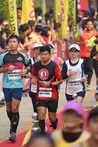 BIB: 48216, 47529, 41195
                            <button type="button" onclick="openModal(7730897)" class="btn btn-primary btn-sm float-right btn-popup" data-toggle="modal" data-target=".modal-high-quality">
                        <i class="fas fa-shopping-cart"></i> Add to Cart
                    </button>
                                            <button type="button" onclick="isThisMe(7730897, true)" class="btn btn-success btn-sm float-right btn-popup btn-isme hidden" data-toggle="tooltip" data-placement="bottom" title="นี่คือรูปของคุณใช่ไหม คลิกที่นี่เพื่อเอาเข้าอัลบั้ม">
                        <i class="fas fa-plus"></i> Add to album
                    </button>
                    <button type="button" onclick="isThisMe(7730897, false)" class="btn btn-warning btn-sm float-right btn-popup btn-isnotme hidden">
                        <i class="fas fa-ban"></i> Remove from album
                    </button>