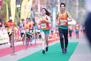 BIB: 25387, 25190
                            <button type="button" onclick="openModal(7457142)" class="btn btn-primary btn-sm float-right btn-popup" data-toggle="modal" data-target=".modal-high-quality">
                        <i class="fas fa-shopping-cart"></i> Add to Cart
                    </button>
                                            <button type="button" onclick="isThisMe(7457142, true)" class="btn btn-success btn-sm float-right btn-popup btn-isme hidden" data-toggle="tooltip" data-placement="bottom" title="นี่คือรูปของคุณใช่ไหม คลิกที่นี่เพื่อเอาเข้าอัลบั้ม">
                        <i class="fas fa-plus"></i> Add to album
                    </button>
                    <button type="button" onclick="isThisMe(7457142, false)" class="btn btn-warning btn-sm float-right btn-popup btn-isnotme hidden">
                        <i class="fas fa-ban"></i> Remove from album
                    </button>