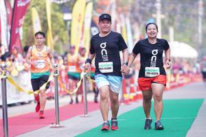 BIB: 82080, 82070
                            <button type="button" onclick="openModal(9871301)" class="btn btn-primary btn-sm float-right btn-popup" data-toggle="modal" data-target=".modal-high-quality">
                        <i class="fas fa-shopping-cart"></i> Add to Cart
                    </button>
                                            <button type="button" onclick="isThisMe(9871301, true)" class="btn btn-success btn-sm float-right btn-popup btn-isme hidden" data-toggle="tooltip" data-placement="bottom" title="นี่คือรูปของคุณใช่ไหม คลิกที่นี่เพื่อเอาเข้าอัลบั้ม">
                        <i class="fas fa-plus"></i> Add to album
                    </button>
                    <button type="button" onclick="isThisMe(9871301, false)" class="btn btn-warning btn-sm float-right btn-popup btn-isnotme hidden">
                        <i class="fas fa-ban"></i> Remove from album
                    </button>