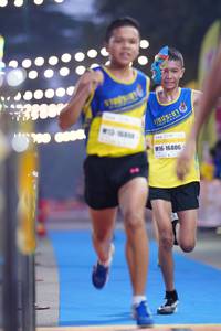 BIB: 16806
                            <button type="button" onclick="openModal(9868916)" class="btn btn-primary btn-sm float-right btn-popup" data-toggle="modal" data-target=".modal-high-quality">
                        <i class="fas fa-shopping-cart"></i> Add to Cart
                    </button>
                                            <button type="button" onclick="isThisMe(9868916, true)" class="btn btn-success btn-sm float-right btn-popup btn-isme hidden" data-toggle="tooltip" data-placement="bottom" title="นี่คือรูปของคุณใช่ไหม คลิกที่นี่เพื่อเอาเข้าอัลบั้ม">
                        <i class="fas fa-plus"></i> Add to album
                    </button>
                    <button type="button" onclick="isThisMe(9868916, false)" class="btn btn-warning btn-sm float-right btn-popup btn-isnotme hidden">
                        <i class="fas fa-ban"></i> Remove from album
                    </button>