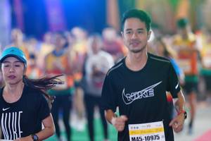 BIB: 10975
                            <button type="button" onclick="openModal(9868126)" class="btn btn-primary btn-sm float-right btn-popup" data-toggle="modal" data-target=".modal-high-quality">
                        <i class="fas fa-shopping-cart"></i> Add to Cart
                    </button>
                                            <button type="button" onclick="isThisMe(9868126, true)" class="btn btn-success btn-sm float-right btn-popup btn-isme hidden" data-toggle="tooltip" data-placement="bottom" title="นี่คือรูปของคุณใช่ไหม คลิกที่นี่เพื่อเอาเข้าอัลบั้ม">
                        <i class="fas fa-plus"></i> Add to album
                    </button>
                    <button type="button" onclick="isThisMe(9868126, false)" class="btn btn-warning btn-sm float-right btn-popup btn-isnotme hidden">
                        <i class="fas fa-ban"></i> Remove from album
                    </button>