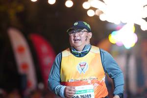 BIB: 212, 26749
                            <button type="button" onclick="openModal(7421015)" class="btn btn-primary btn-sm float-right btn-popup" data-toggle="modal" data-target=".modal-high-quality">
                        <i class="fas fa-shopping-cart"></i> Add to Cart
                    </button>
                                            <button type="button" onclick="isThisMe(7421015, true)" class="btn btn-success btn-sm float-right btn-popup btn-isme hidden" data-toggle="tooltip" data-placement="bottom" title="นี่คือรูปของคุณใช่ไหม คลิกที่นี่เพื่อเอาเข้าอัลบั้ม">
                        <i class="fas fa-plus"></i> Add to album
                    </button>
                    <button type="button" onclick="isThisMe(7421015, false)" class="btn btn-warning btn-sm float-right btn-popup btn-isnotme hidden">
                        <i class="fas fa-ban"></i> Remove from album
                    </button>