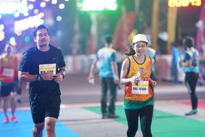 BIB: 16550
                            <button type="button" onclick="openModal(9868256)" class="btn btn-primary btn-sm float-right btn-popup" data-toggle="modal" data-target=".modal-high-quality">
                        <i class="fas fa-shopping-cart"></i> Add to Cart
                    </button>
                                            <button type="button" onclick="isThisMe(9868256, true)" class="btn btn-success btn-sm float-right btn-popup btn-isme hidden" data-toggle="tooltip" data-placement="bottom" title="นี่คือรูปของคุณใช่ไหม คลิกที่นี่เพื่อเอาเข้าอัลบั้ม">
                        <i class="fas fa-plus"></i> Add to album
                    </button>
                    <button type="button" onclick="isThisMe(9868256, false)" class="btn btn-warning btn-sm float-right btn-popup btn-isnotme hidden">
                        <i class="fas fa-ban"></i> Remove from album
                    </button>